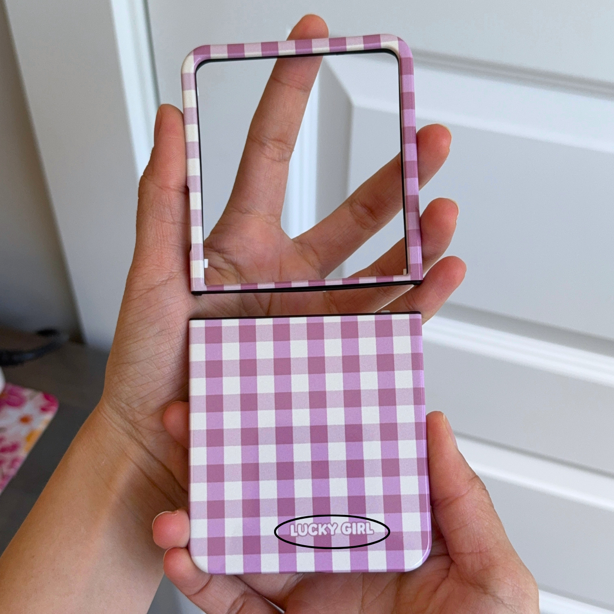 Plum Gingham - Z Flip 7