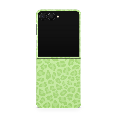 Katydid Leopard MagSafe Phone Case