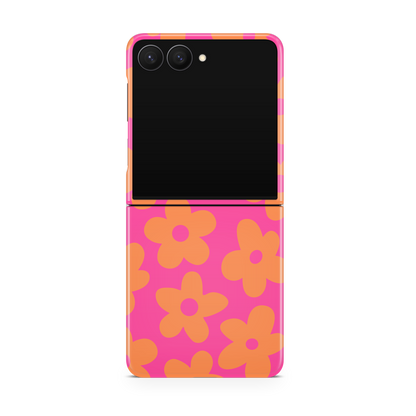 Sunkissed Big Blooms MagSafe Phone Case