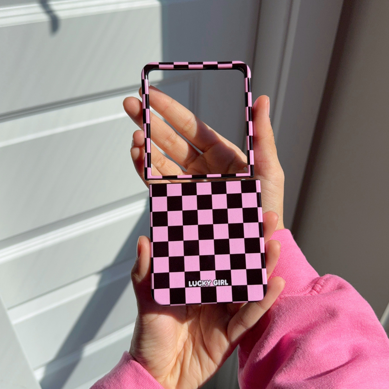 Bubblegum Checkers - Z Flip 7