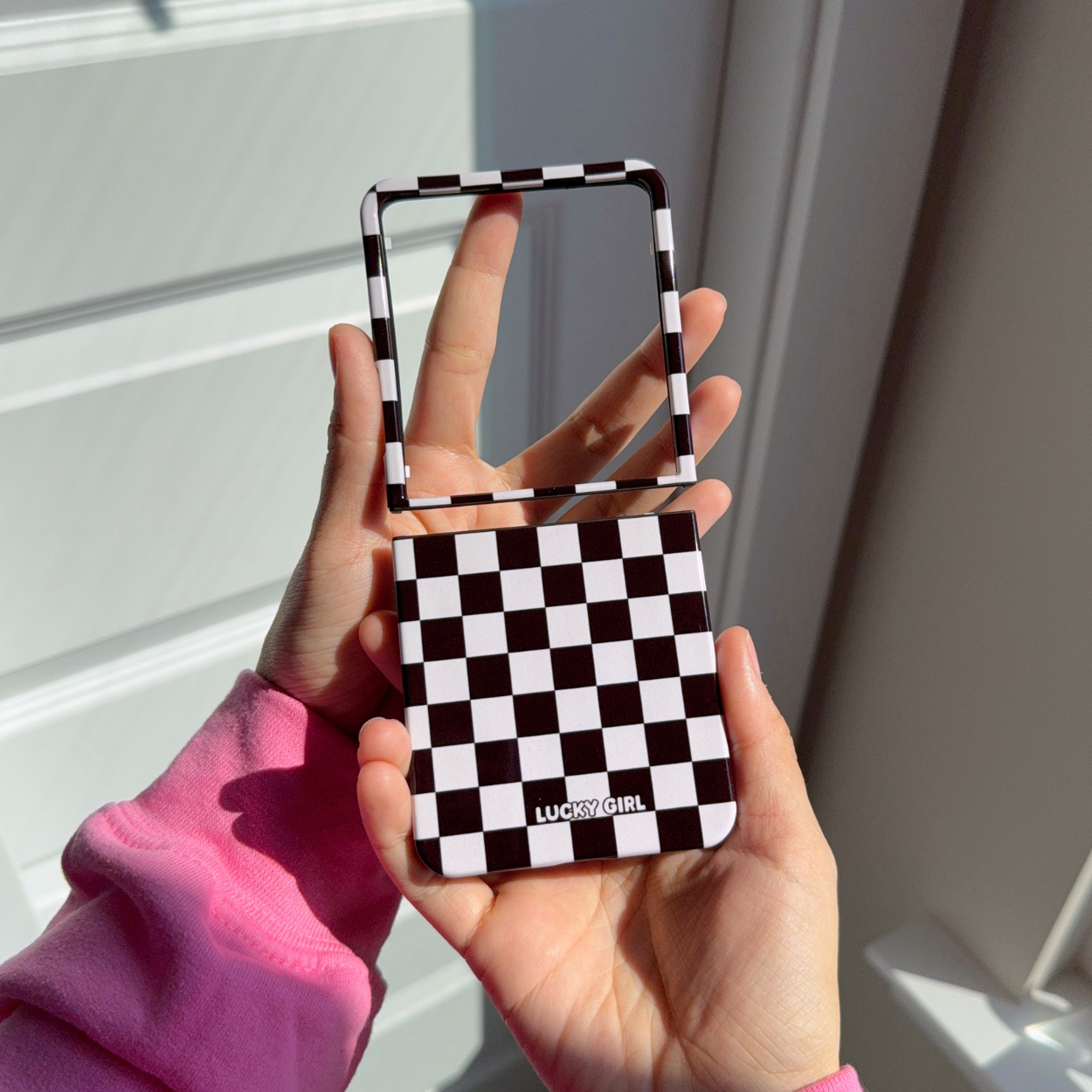 Onyx Checkers II - Z Flip 7
