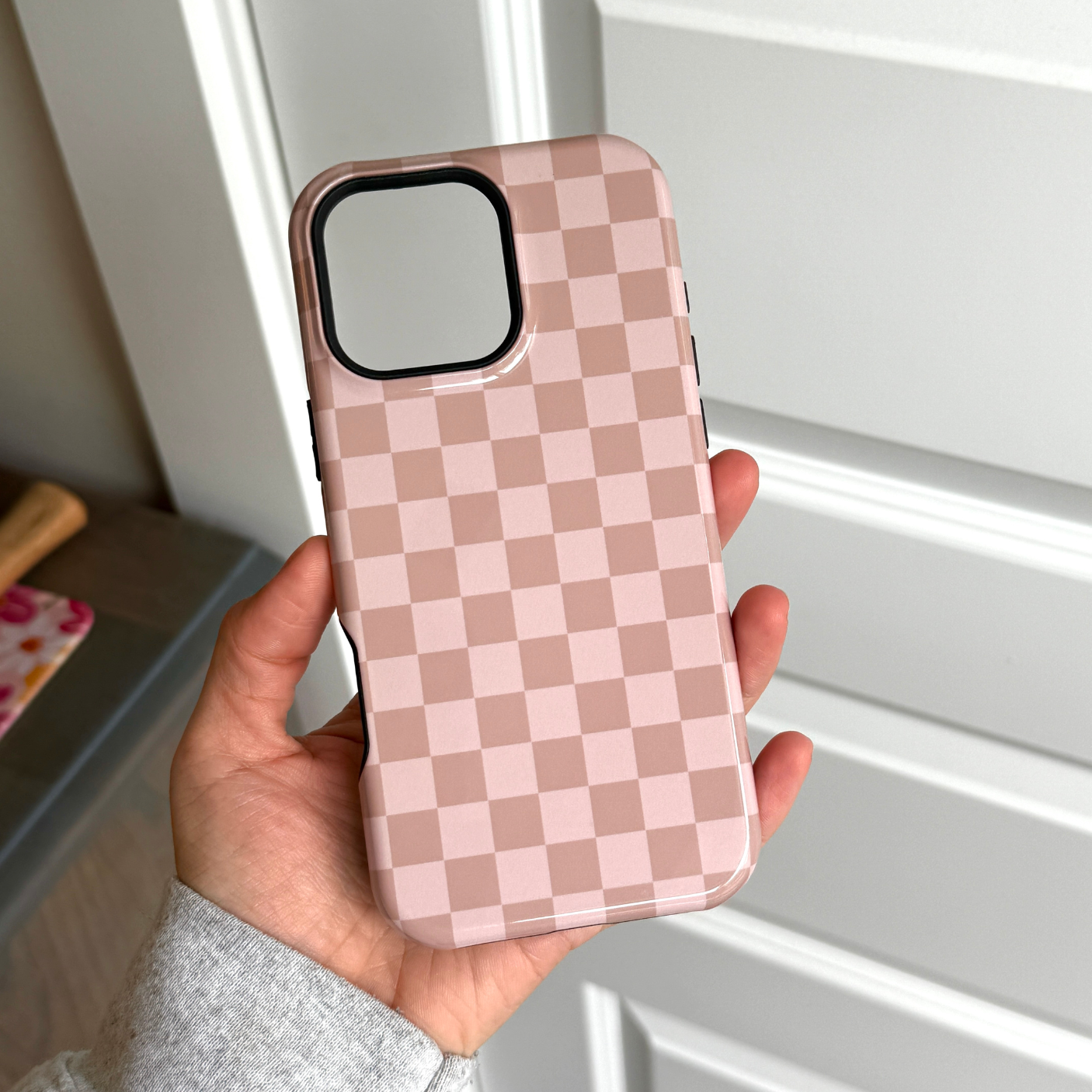 Chestnut Checkers - 16 Pro Max