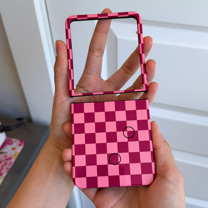 Love Checkers - Z Flip 7